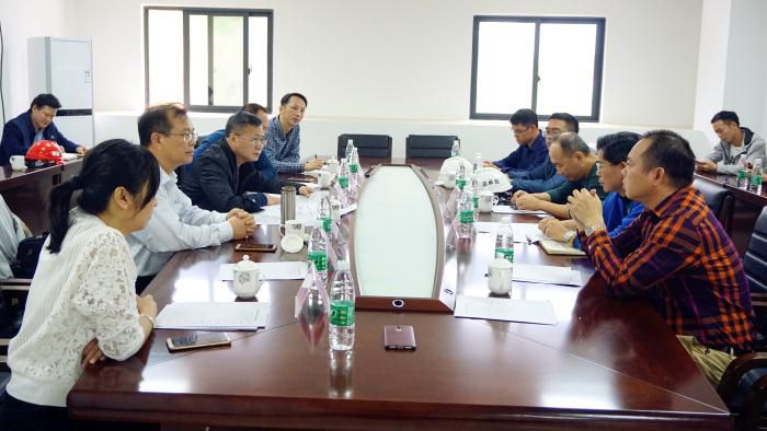 5.2�ۻ��ֳ���л΢�� ��700.jpg