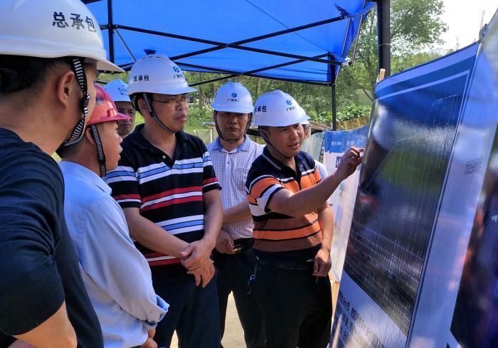 1����ѵ��ȡ��Ŀ�����˻㱨����������½������_700x489.jpg