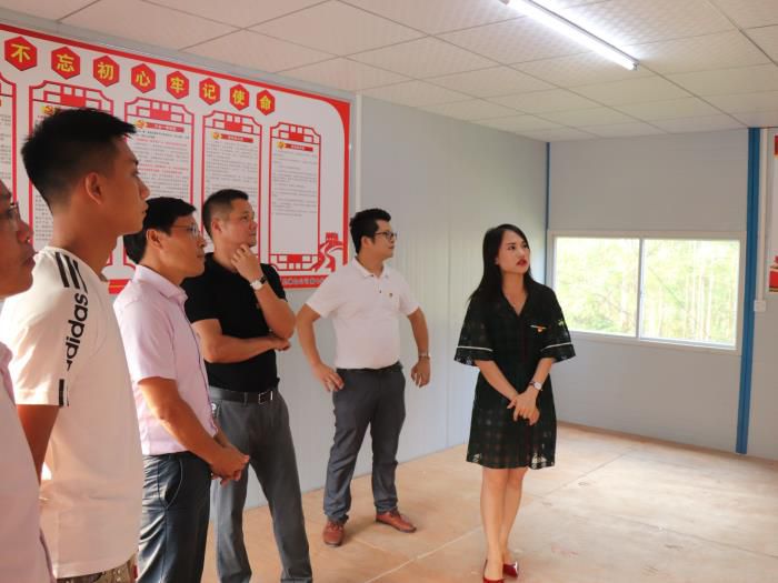 3���е�Ա�˶��ҡ� ��� ��700.jpg