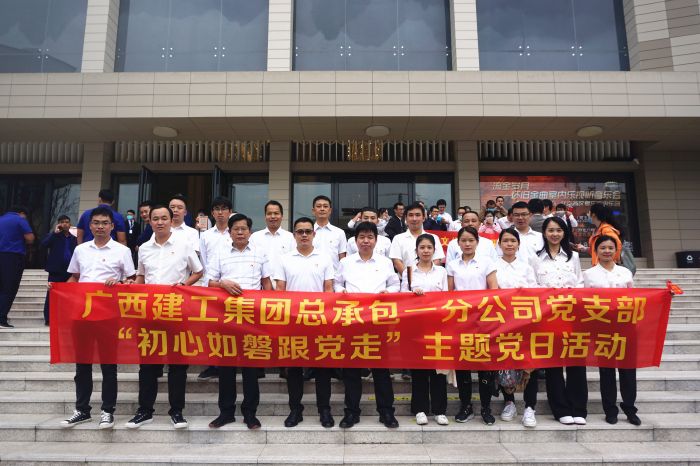 59�˶��ֳ���л΢�� ��.jpg