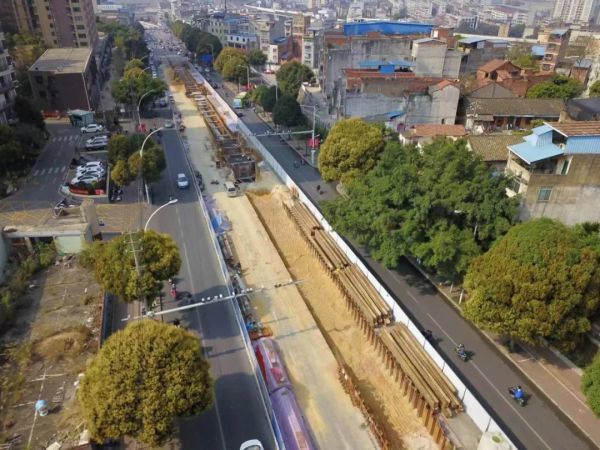 ����·��Ŀ�ֳ�����׿�� �㣨��ͼ��.jpg