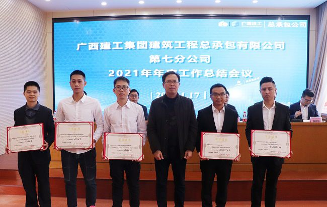 ����ѵΪ��ְ������֤�������ϴ� �㣨��ͼ��.jpg