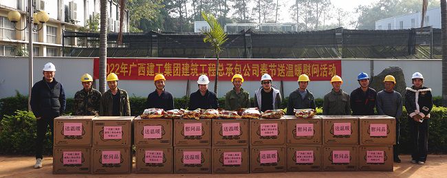 ����ͼ����һ�߹��˺�Ӱ��л΢�� ��.jpg